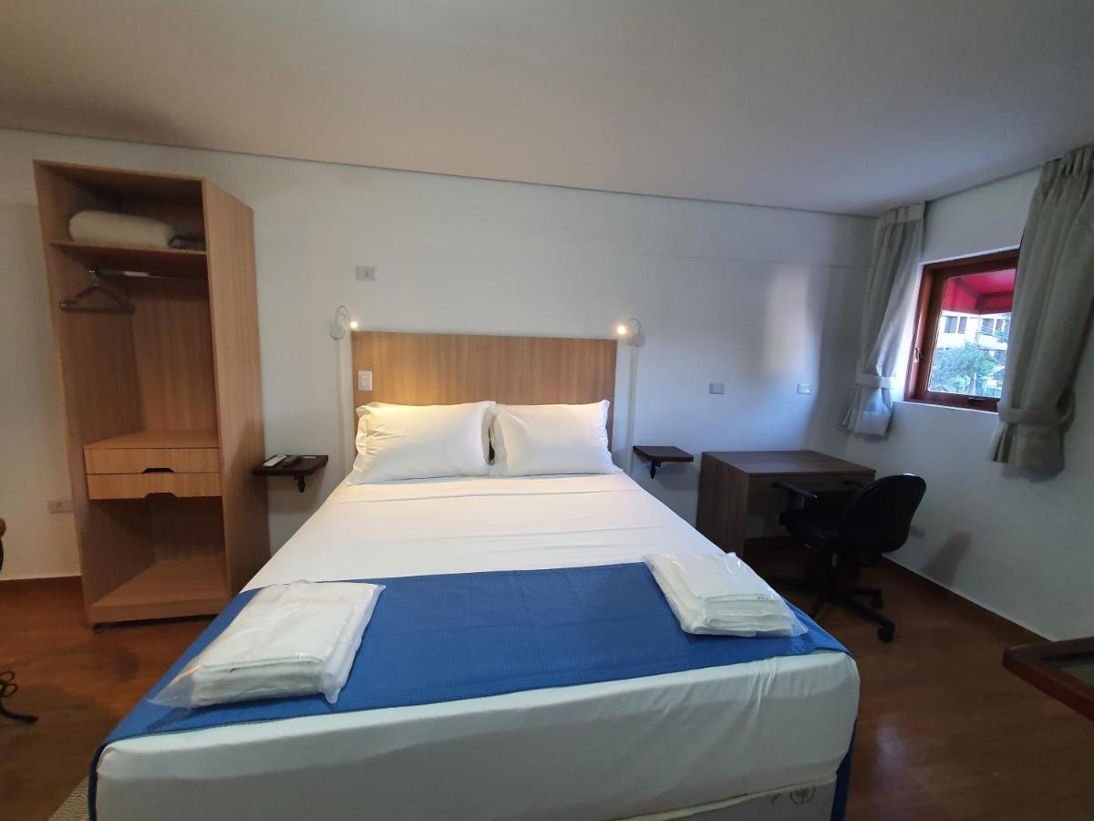 Hotel Chalet Monet - Granja Vianna Cotia  Buitenkant foto